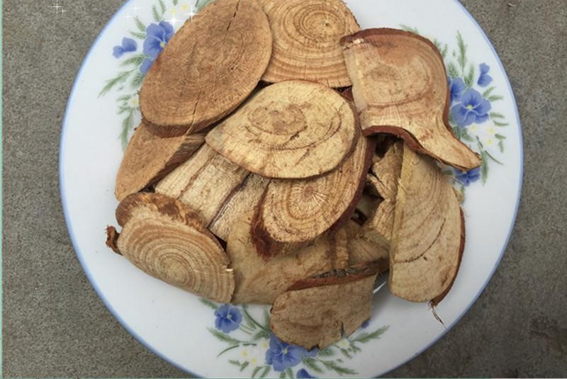 白葉刺根